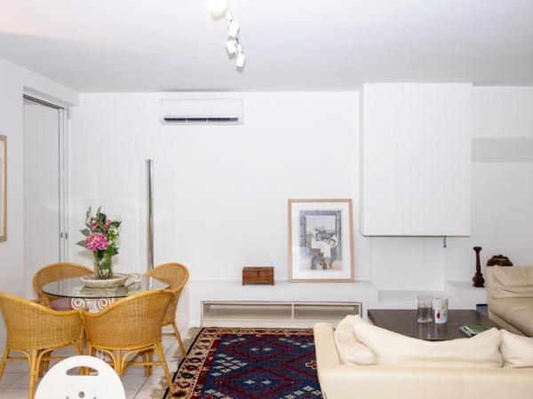 Vouliagmeni'S Secret Garden Near The Sea Apartment Атина Екстериор снимка