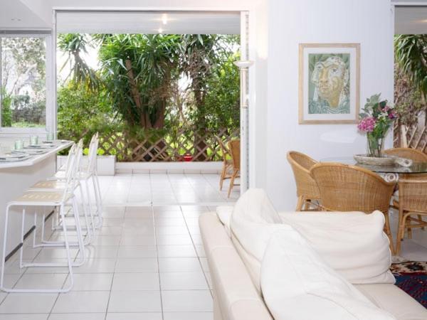 Vouliagmeni'S Secret Garden Near The Sea Apartment Атина Екстериор снимка